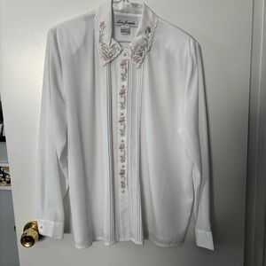 Vintage Lisa Josephs Embroidered White Cottagecore Feminine Cutie Blouse